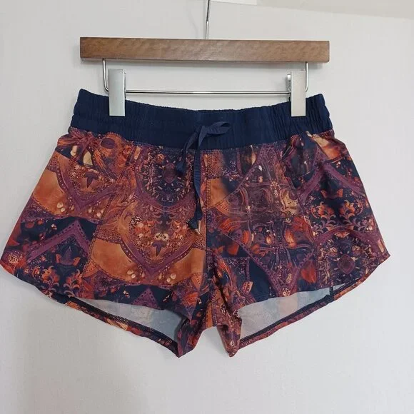 Calia by Carrie Underwood Shorts Pull On Tie Waist Blue Multi Womens Small - Picture 2 of 12